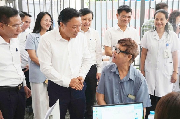 Bệnh viện Đa khoa tỉnh Phú Thọ ra quân khám sức khỏe định kỳ, khám sàng lọc miễn phí cho người dân 20 trien khai kham suc khoe dinh ky 4