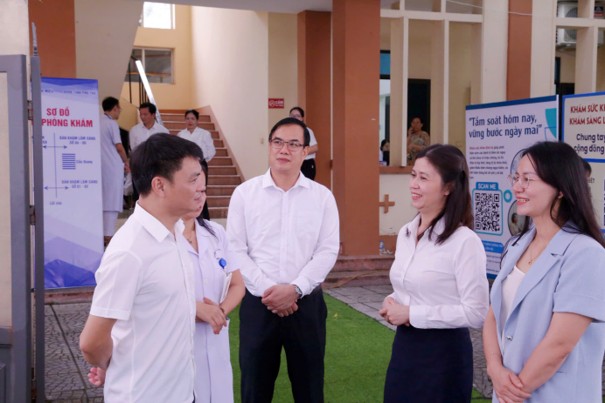 Bệnh viện Đa khoa tỉnh Phú Thọ ra quân khám sức khỏe định kỳ, khám sàng lọc miễn phí cho người dân 22 trien khai kham suc khoe dinh ky 6