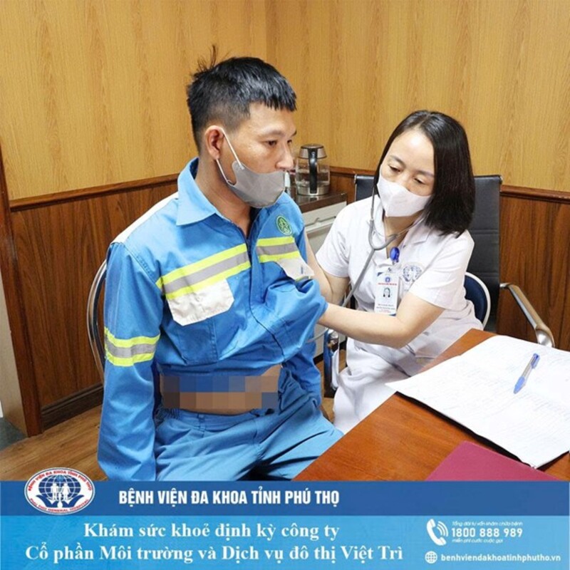 Hơn 300 cán bộ, nhân viên Công ty Cổ phần Môi trường và Dịch vụ đô thị Việt Trì được khám sức khỏe định kỳ tại Bệnh viện Đa khoa tỉnh Phú Thọ 14 kham suc khoe dinh ky cong ty moi truong do thi 1