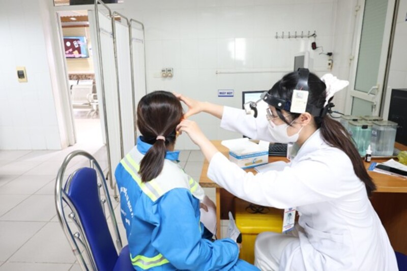 Hơn 300 cán bộ, nhân viên Công ty Cổ phần Môi trường và Dịch vụ đô thị Việt Trì được khám sức khỏe định kỳ tại Bệnh viện Đa khoa tỉnh Phú Thọ 22 kham suc khoe dinh ky cong ty moi truong do thi 9