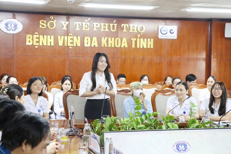 Chúc mừng người bệnh ghép tế bào gốc đầu tiên tại Bệnh viện Đa khoa tỉnh Phú Thọ được ra viện 15 nguoi benh ghep te bao goc ra vien 5