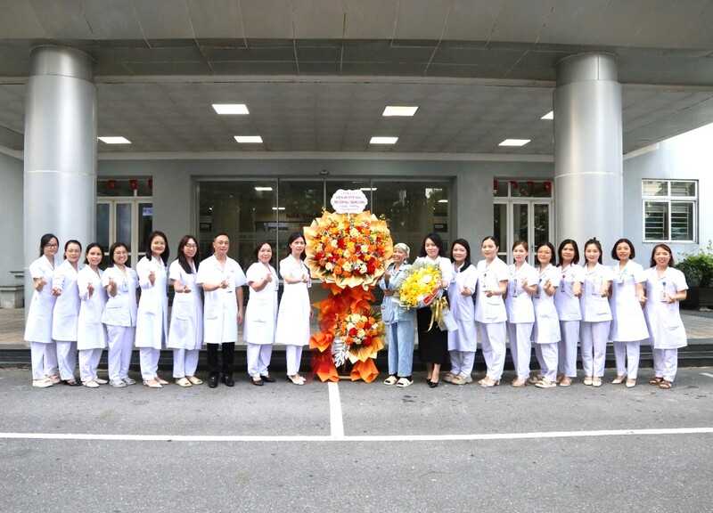 Chúc mừng người bệnh ghép tế bào gốc đầu tiên tại Bệnh viện Đa khoa tỉnh Phú Thọ được ra viện 18 nguoi benh ghep te bao goc ra vien 8