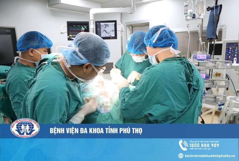 Cứu sống người bệnh 70 tuổi nguy kịch do tắc động mạch phổi 2 bên 9 tac dong mach phoi hai ben 3